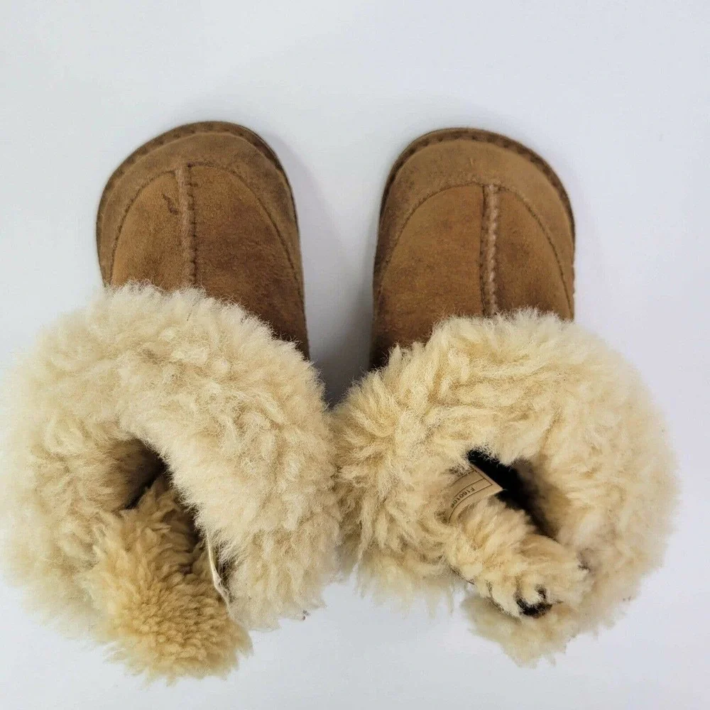 UGG Toddler Suede Bootie Unisex Chestnut Brown Size Medium 12-18 M Infant/Baby